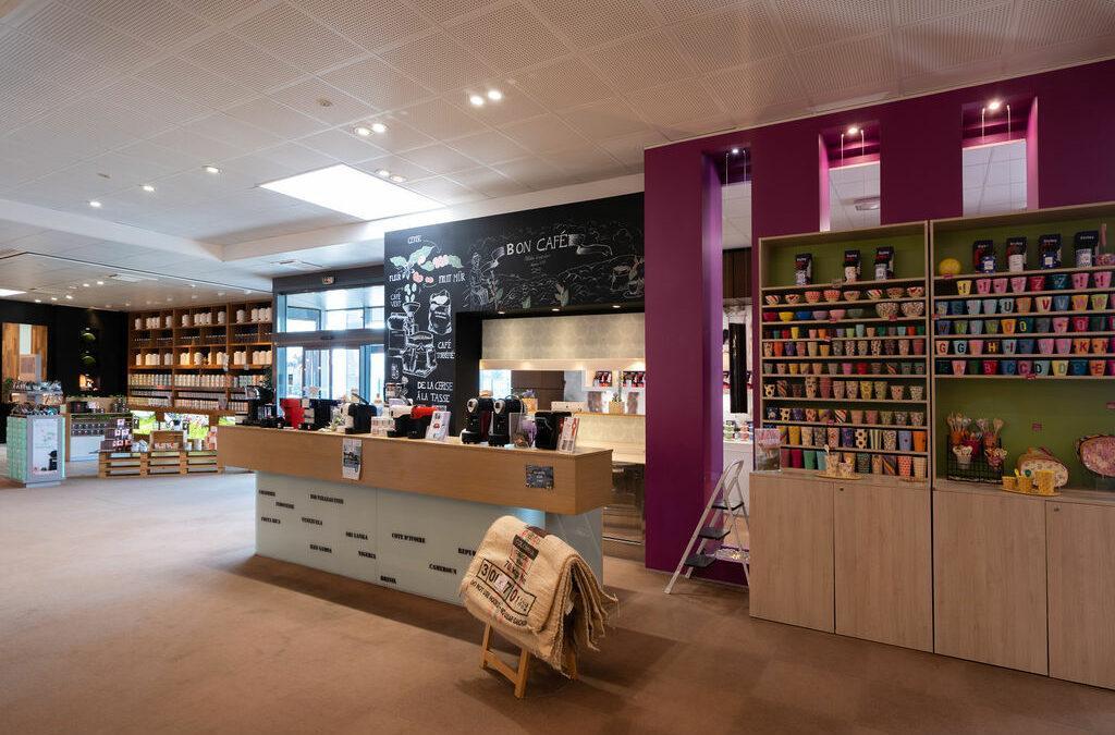 BOUTIQUE DE TORRÉFACTION, MAITRE INFUSEUR, CHOCOLATIER ET PATISSIER